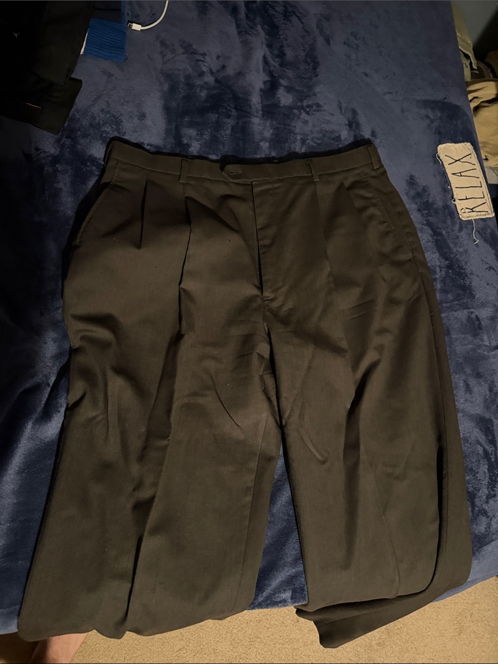 Stafford Men's Pleated Dress Pants in Black